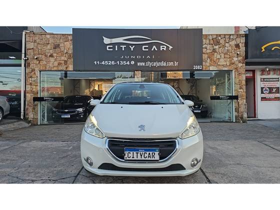 PEUGEOT 208 1.6 GRIFFE 16V FLEX 4P AUTOMÁTICO PEUGEOT 208 1.6 GRIFFE 16V FLEX 4P AUTOMÁTICO